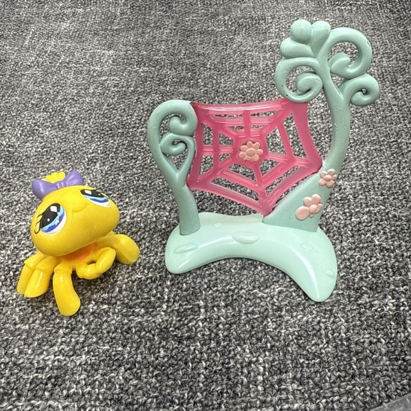 LPS Other - Littlest Pet Shop Spider Yellow Diamond Eyes #593 with Spiderweb Authentic LPS